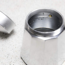 Carica l'immagine nel visualizzatore di Gallery, Moka In Alluminio Cumbia Mokclassic 900 Shiny-02