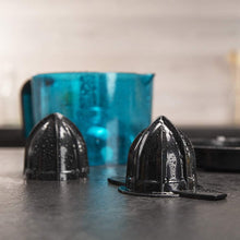 Carica l'immagine nel visualizzatore di Gallery, Spremiagrumi elettrico EssentialVita Adjust Black