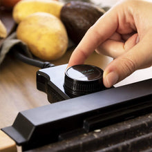 Carica l'immagine nel visualizzatore di Gallery, Piastra-grill elettrica Tasty&Grill 2000