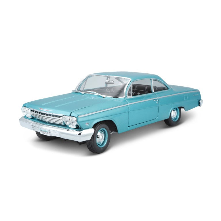 10-31641 - Bburago Maisto - 1:18 - 1962 Chevrolet Bel Air - Azzurro Metallizzato